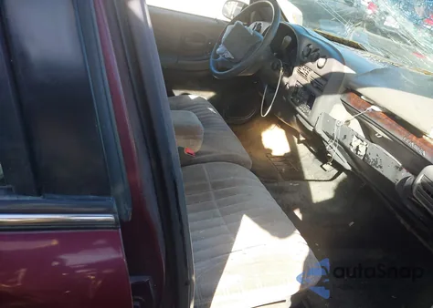 2001 Chevrolet Lumina from USA, damaged, VIN 2G1WL52J311177256